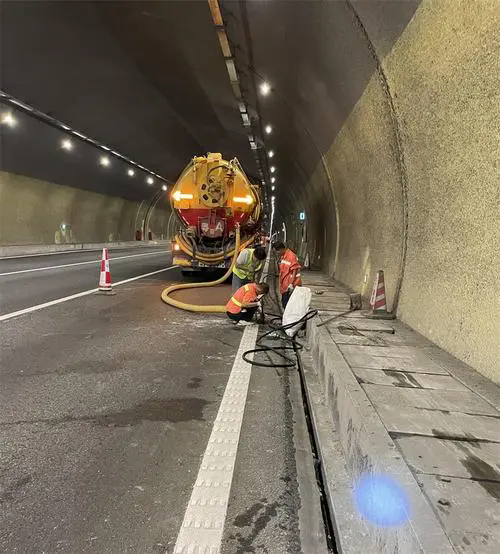 安徽隧道排水渠清淤